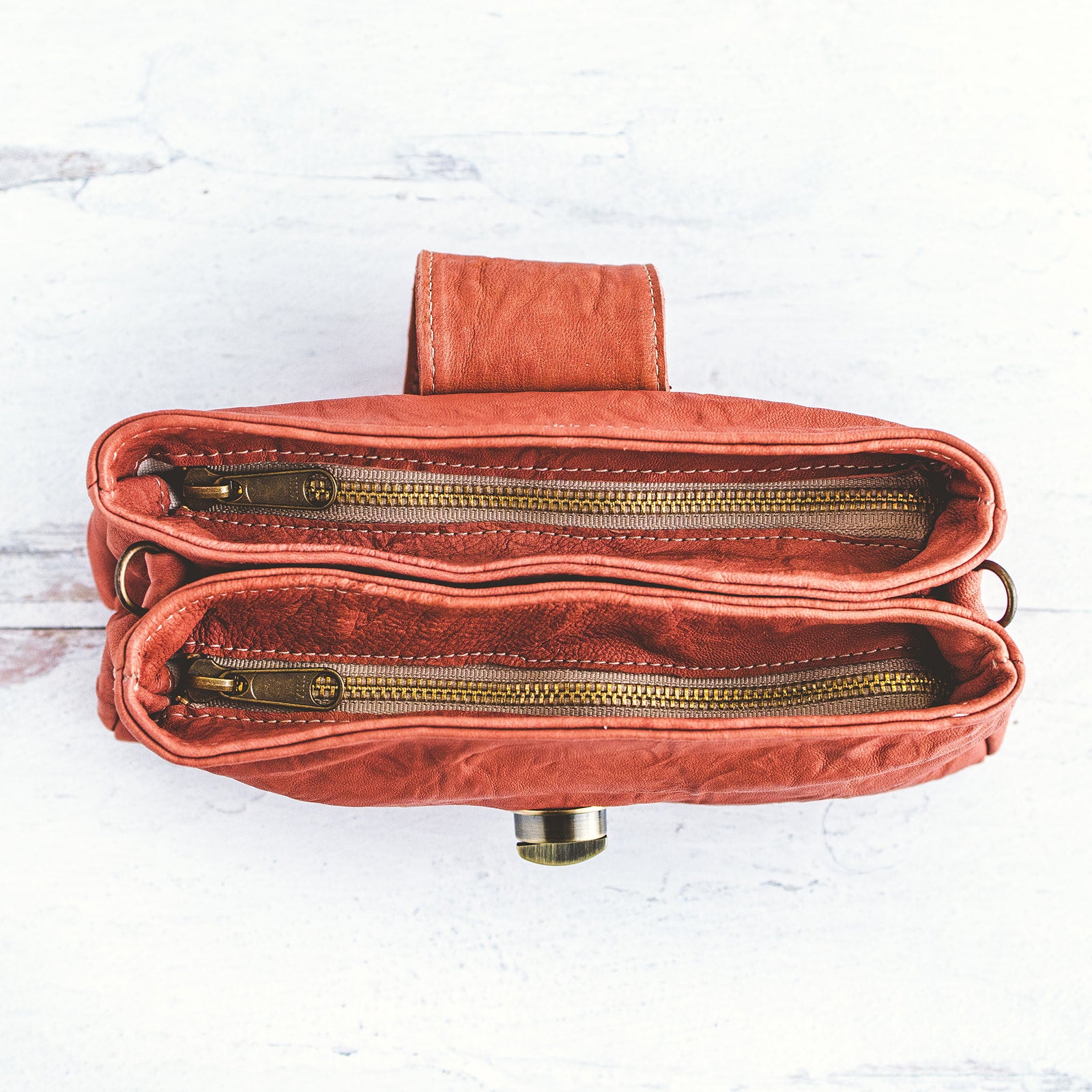 Omni Clutch - Antique Brass