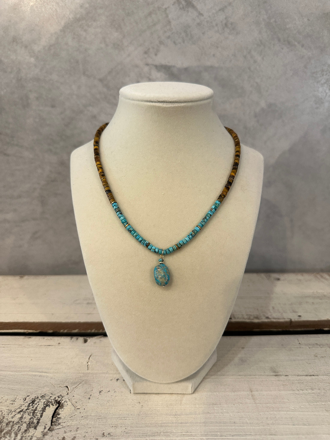 Beaded Crystal Necklace - Tiger&