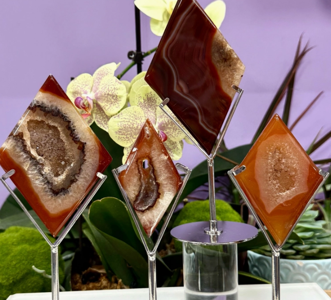 Carnelian Diamond Crystal Stand