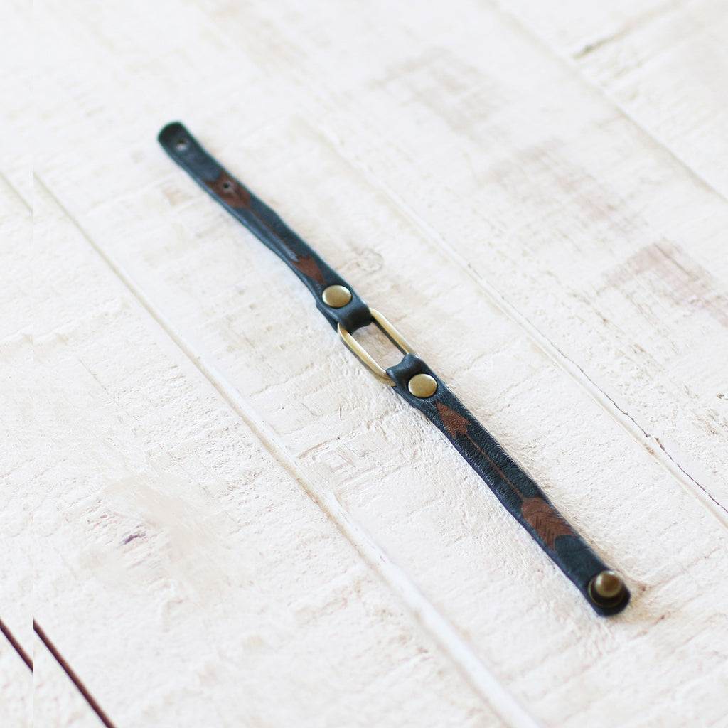 Mesa Bracelet - Arrow Print - Antique Brass
