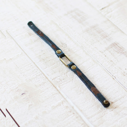 Mesa Bracelet - Arrow Print - Antique Brass