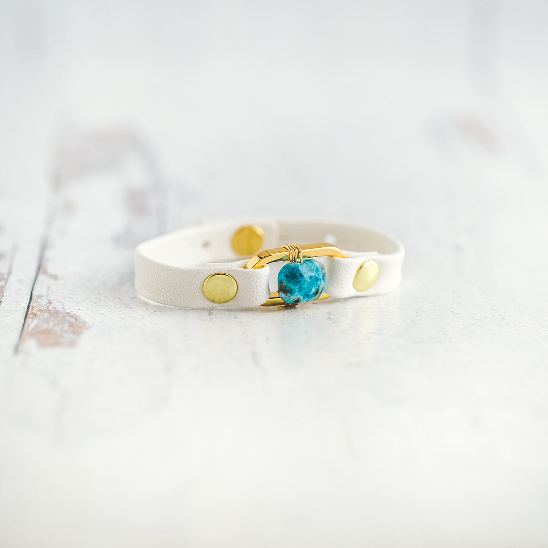 Desert Rose Bracelet - Gold & White - Apatite