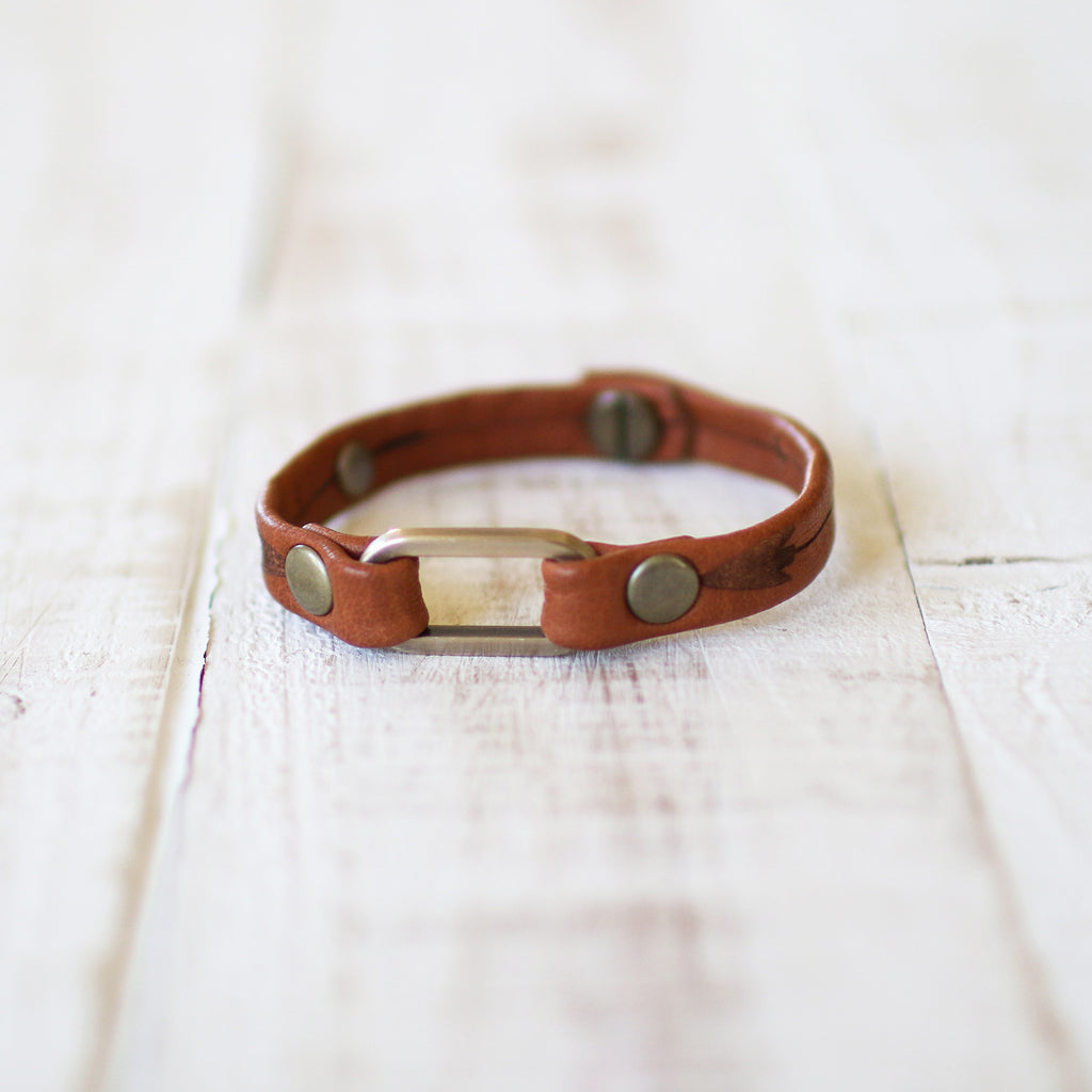 Mesa Bracelet - Arrow Print - Antique Brass