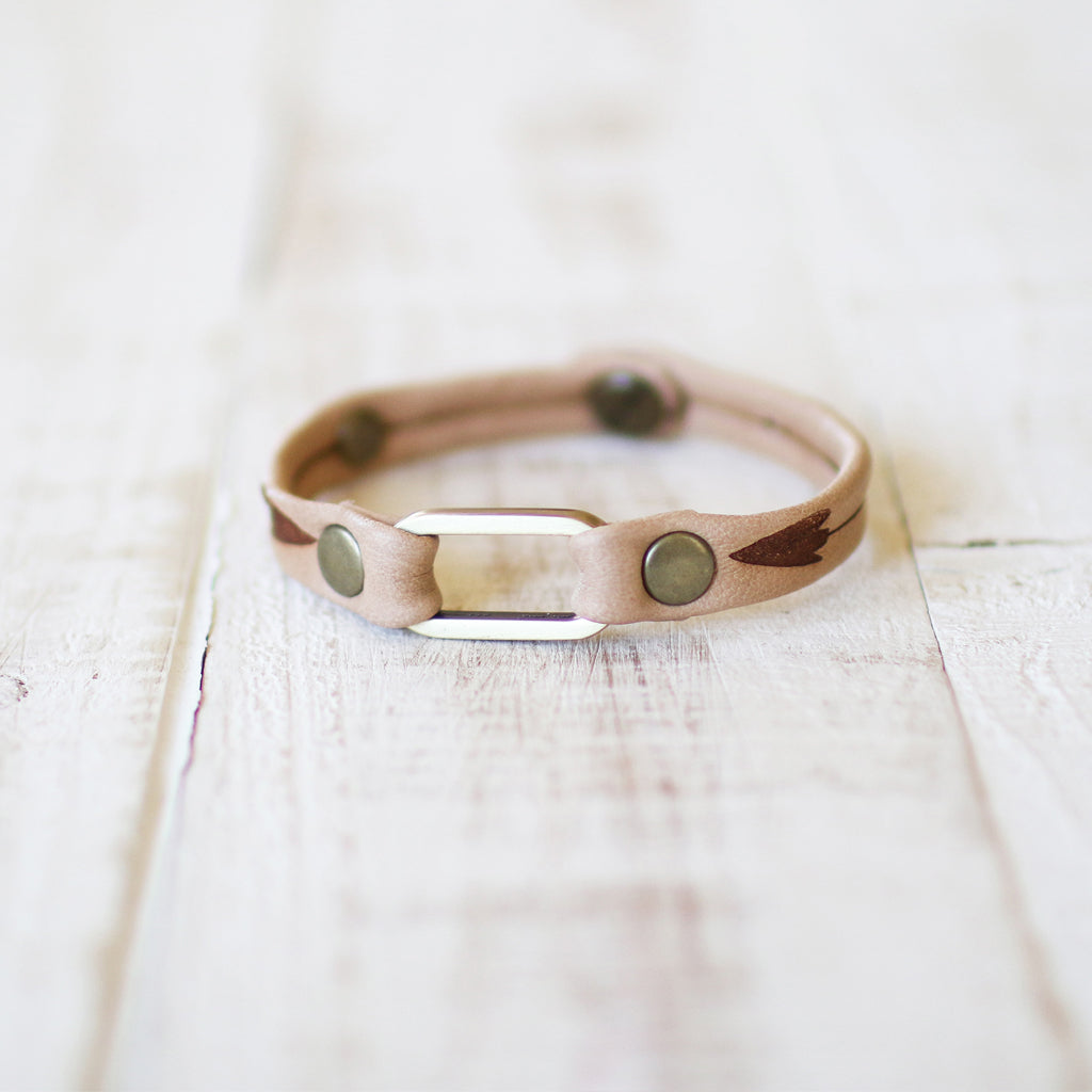 Mesa Bracelet - Arrow Print - Antique Brass