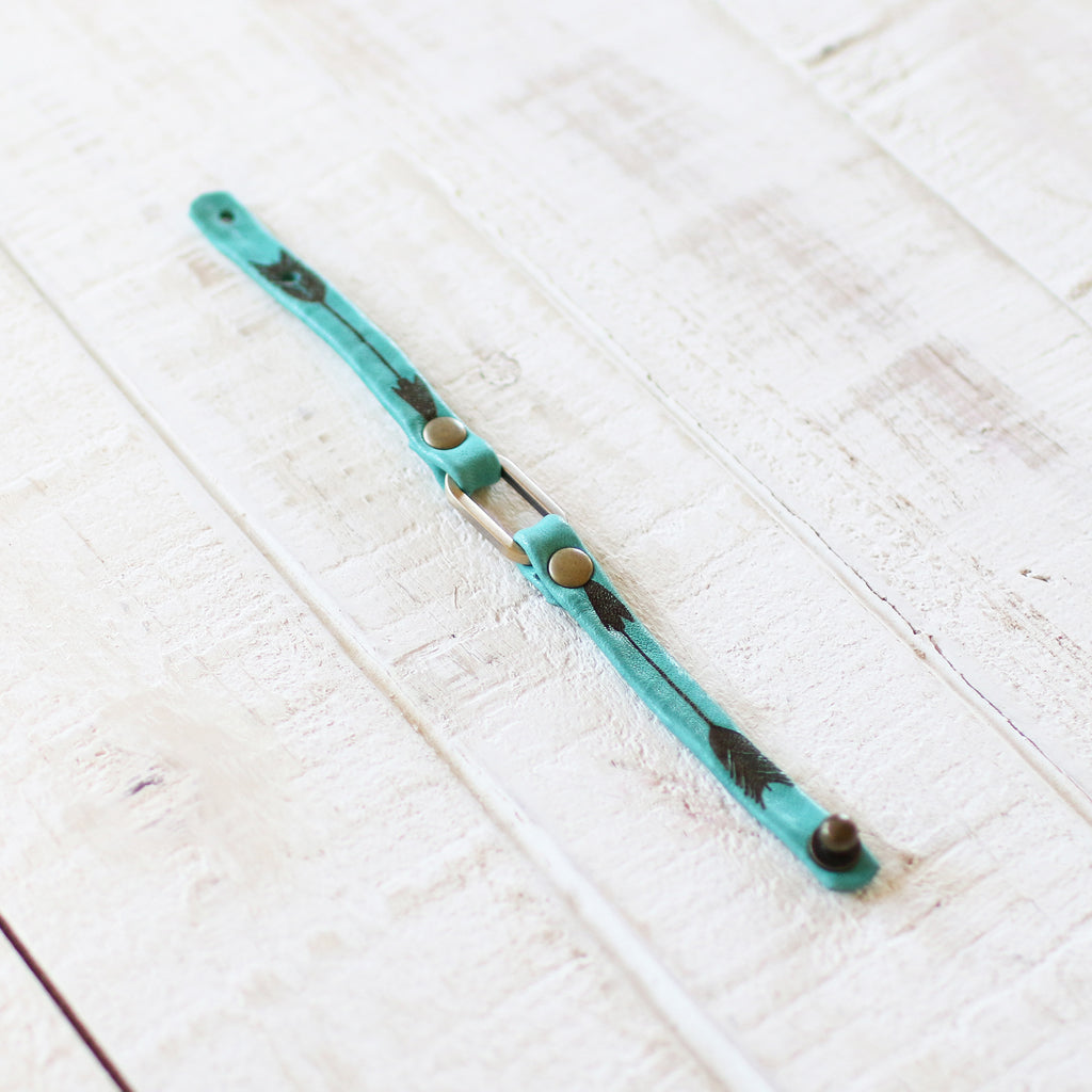 Mesa Bracelet - Arrow Print - Antique Brass